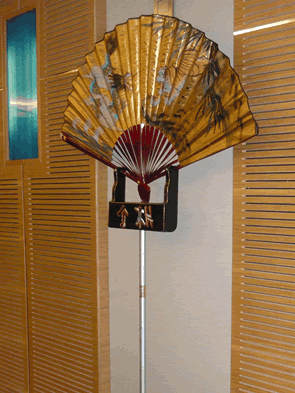 Chinese event decoration, Gold Fans on Stands